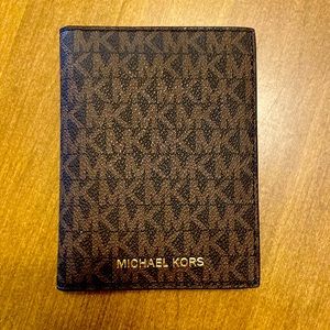 Michael Kors Wallet/passport holder